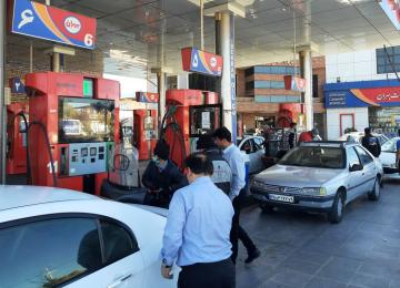 Iran Gasoline Use Drops 40%