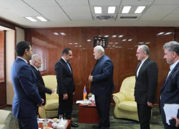 Iran, Armenia Put Emphasis on Power Corridor Development