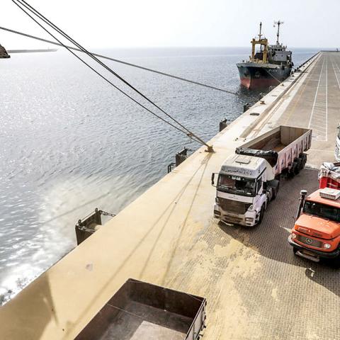 Logistics Bottlenecks Threaten Iran’s Trade Ambitions