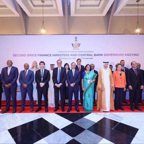 Iran Champions De-dollarization at BRICS Summit in India